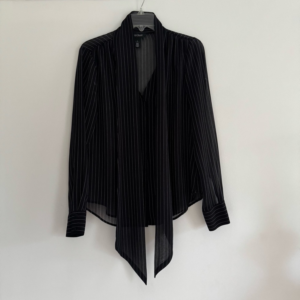 White House black market blouse